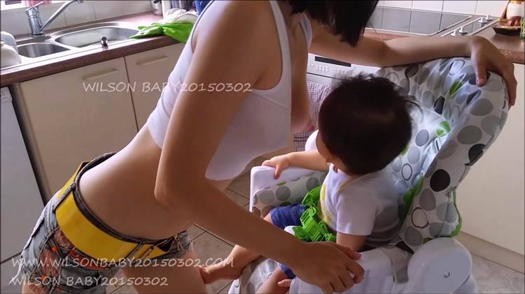 授乳_YouTube_素人動画画像03