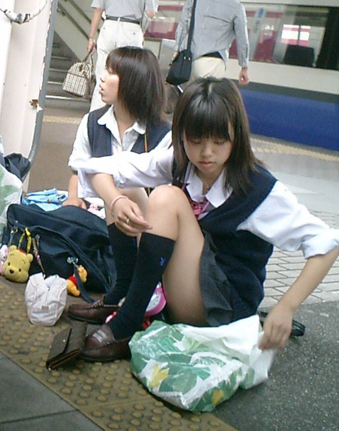 JK_パンチラ_盗撮_エロ画像13