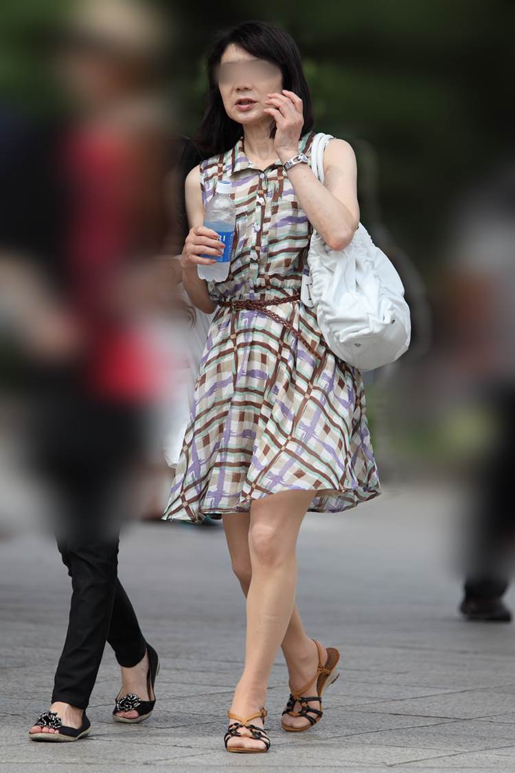 熟女_人妻_街撮り_盗撮_エロ画像20