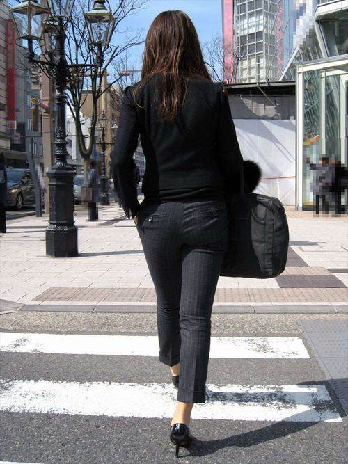 素人_OL_黒パンツ_街撮り_盗撮_エロ画像15