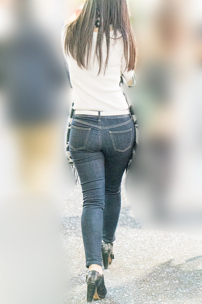 スキニージーンズ_素人_街撮り_盗撮_エロ画像03