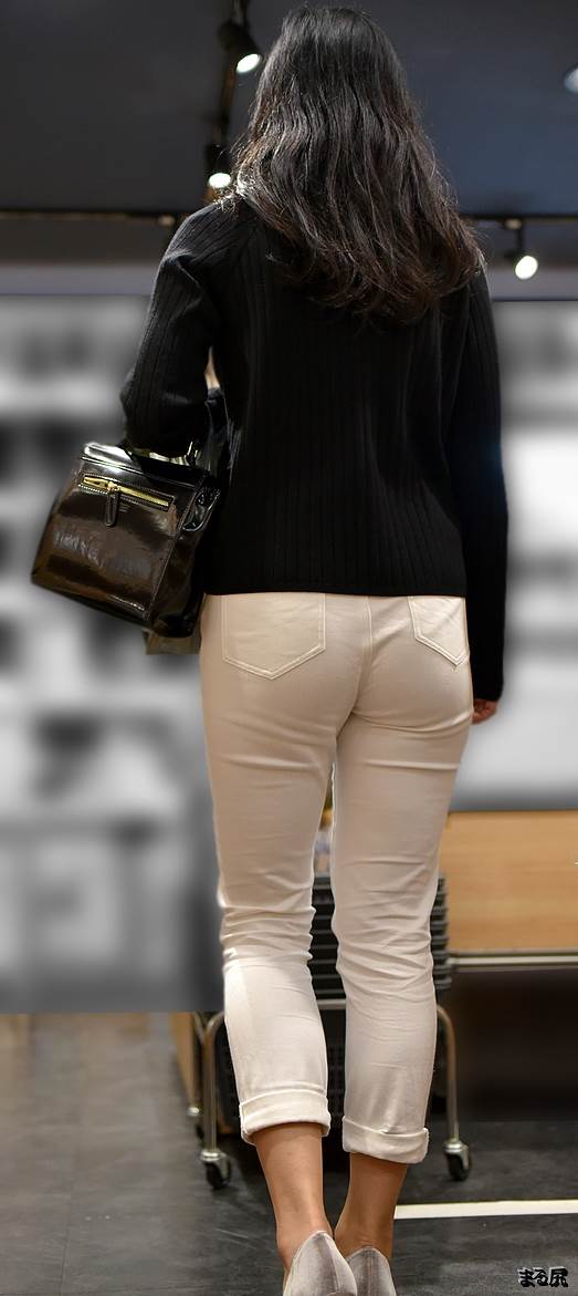 素人_白パンツ_街撮り_盗撮_エロ画像04