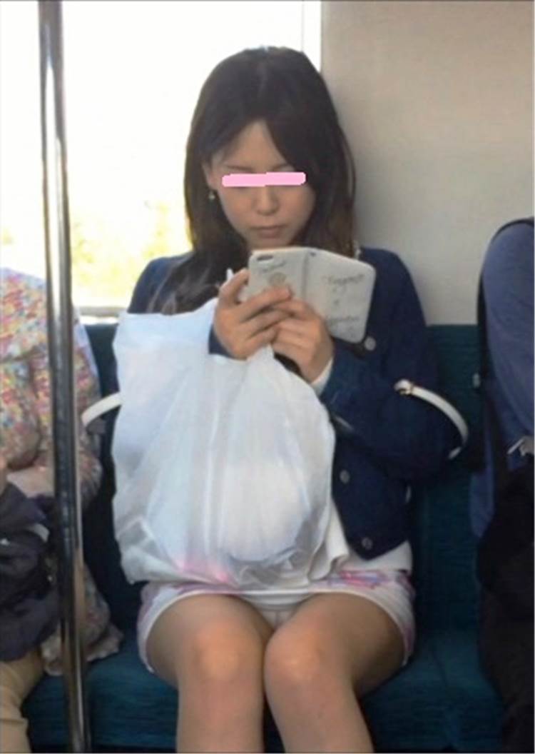電車_ミニスカ_素人03