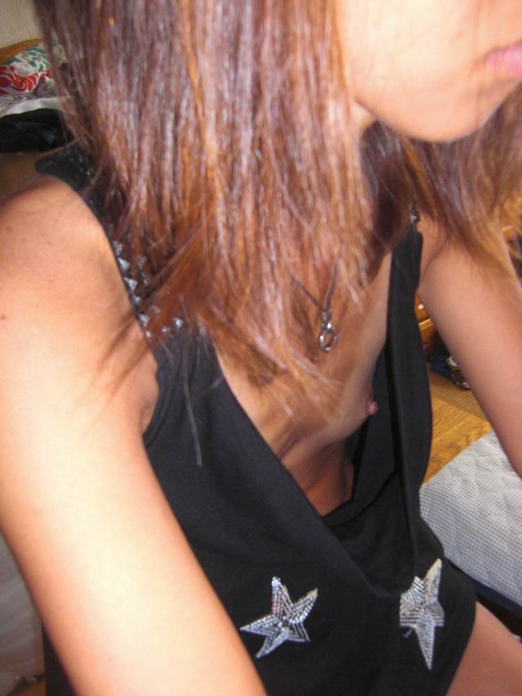 素人_胸チラ_乳首ポロリ16