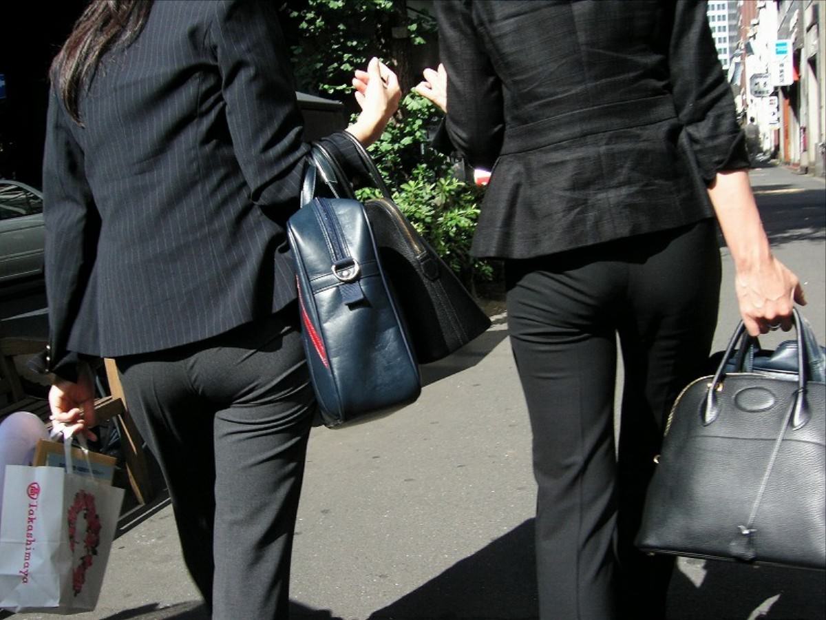 街撮り_パンティライン_素人07