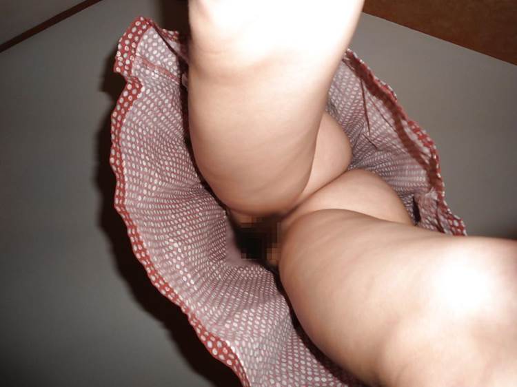 逆さ撮り_ノーパン_おまんこ丸見え05