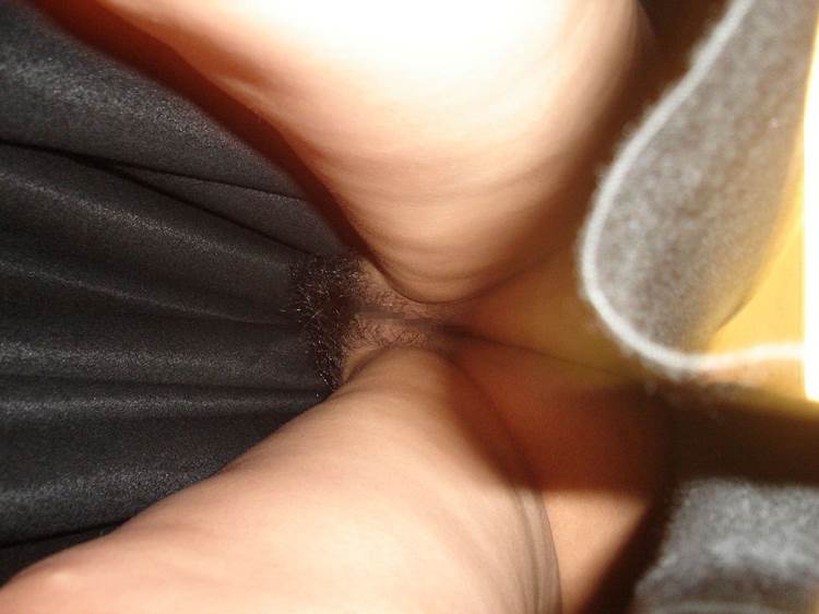 逆さ撮り_ノーパン_おまんこ丸見え10