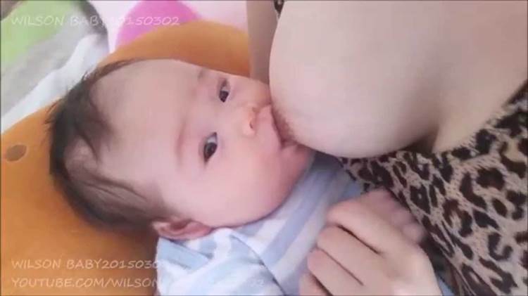 授乳_YouTube_素人動画画像08