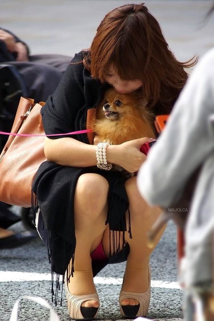 素人ギャル_座りパンチラ_盗撮エロ画像10