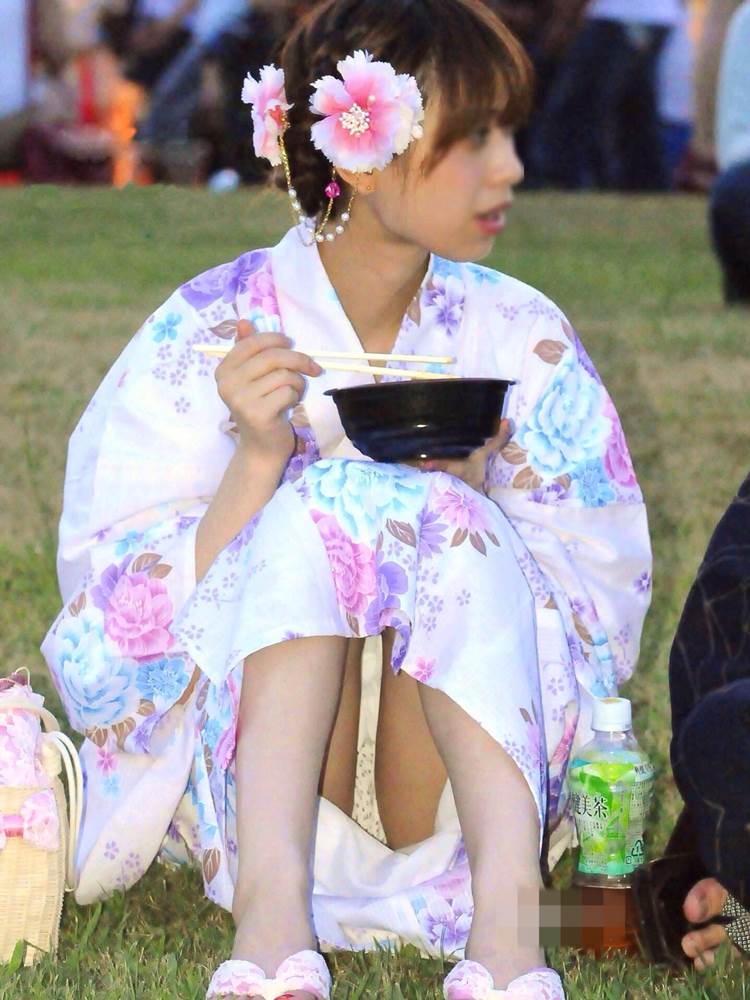 浴衣_パンチラ_盗撮エロ画像17