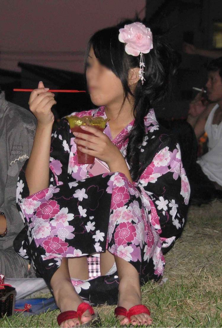 浴衣_パンチラ_盗撮エロ画像05