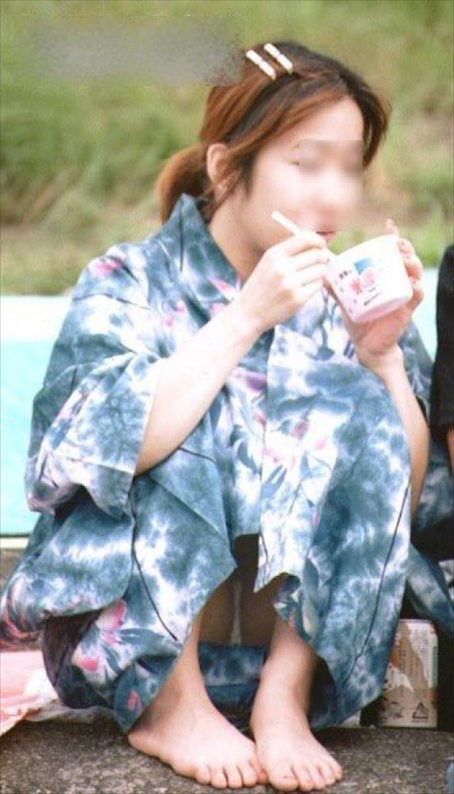 浴衣_パンチラ_盗撮エロ画像07