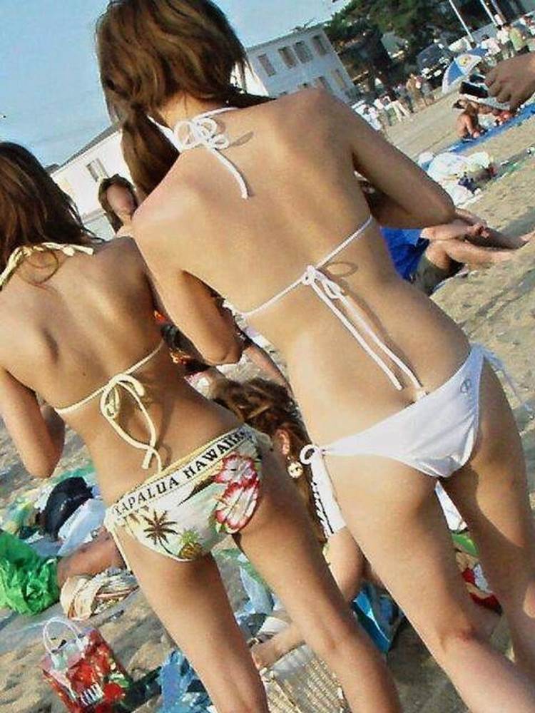 素人_ビキニ水着_食い込み盗撮12