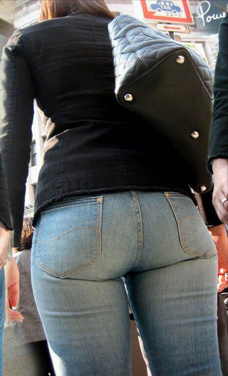 スキニージーンズ_デカ尻_街撮り盗撮13