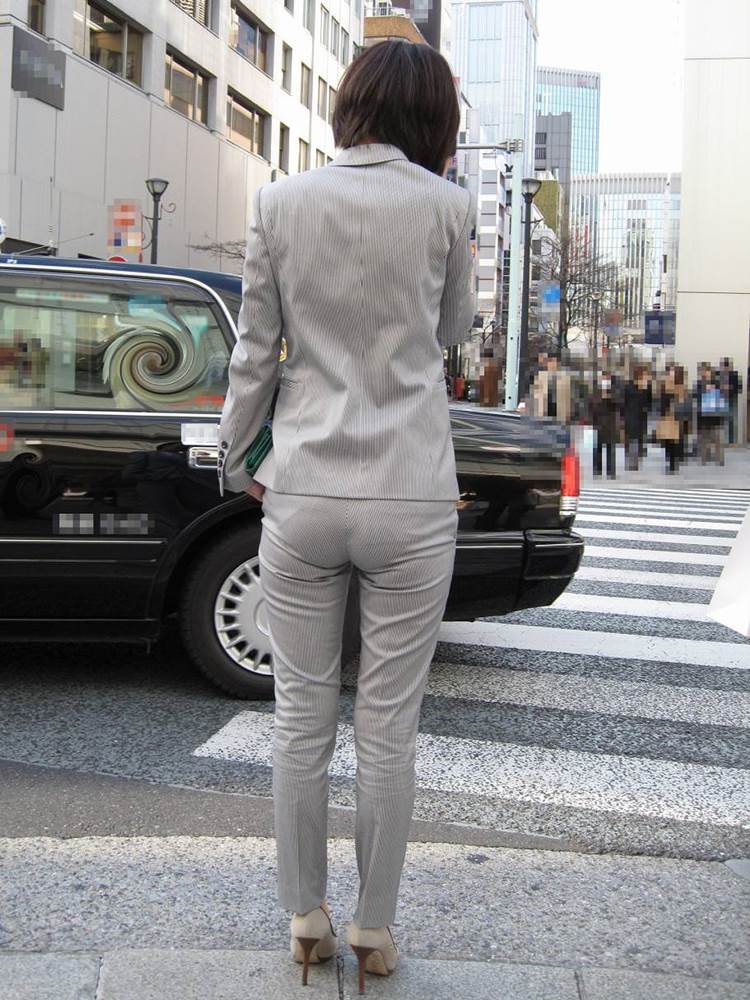OL_グレーパンツ_小尻_街撮り_エロ画像13