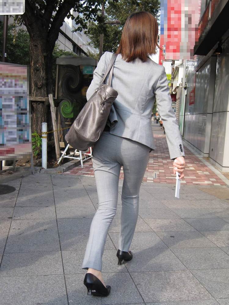 OL_グレーパンツ_小尻_街撮り_エロ画像14