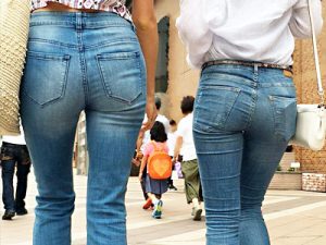 素人_スキニージーンズ_ピチピチ_街撮り_盗撮_エロ画像03