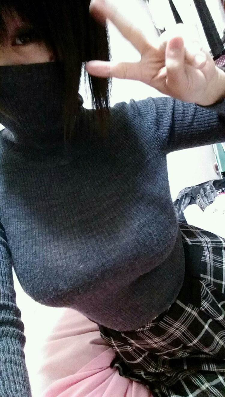 着衣巨乳_ニット_自撮り_エロ画像14