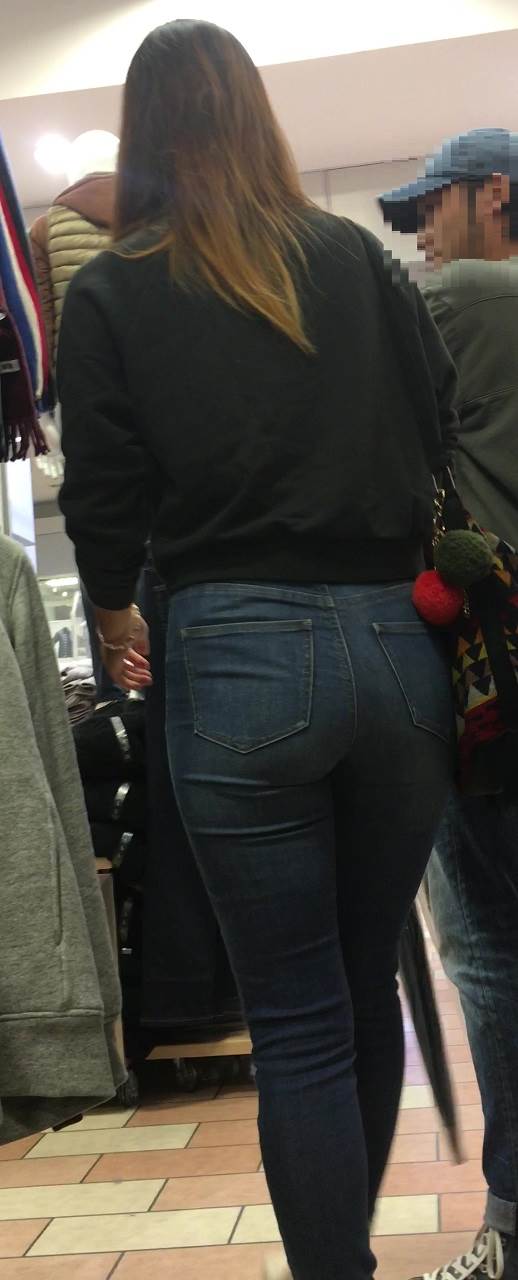 素人_デニムパンツ_街撮り_盗撮_エロ画像05