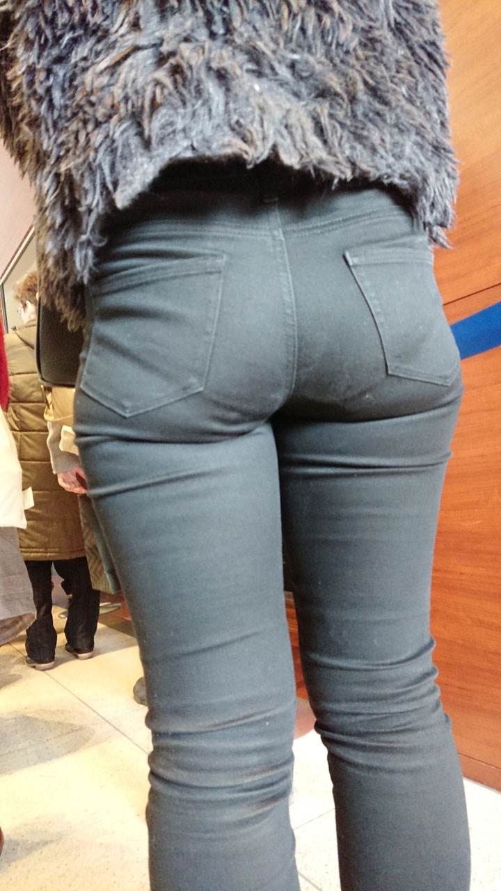 黒スキニー_素人_街撮り_盗撮_エロ画像17