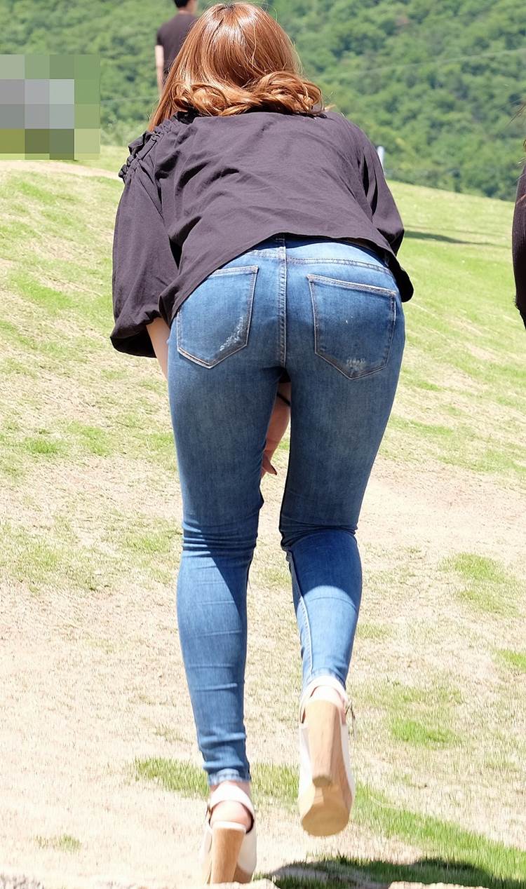 素人_大スキニー_青Gパン_盗撮_エロ画像07