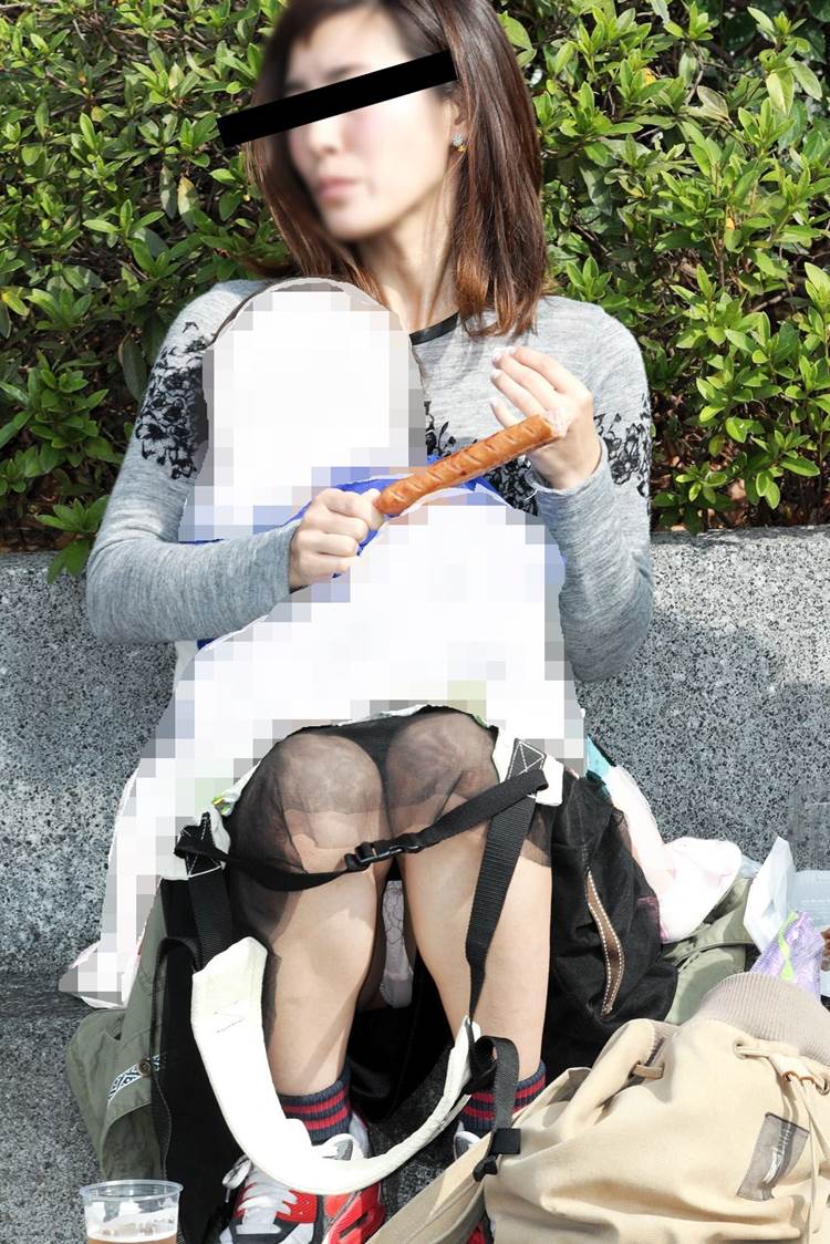 熟女_座りパンチラ_盗撮_エロ画像03