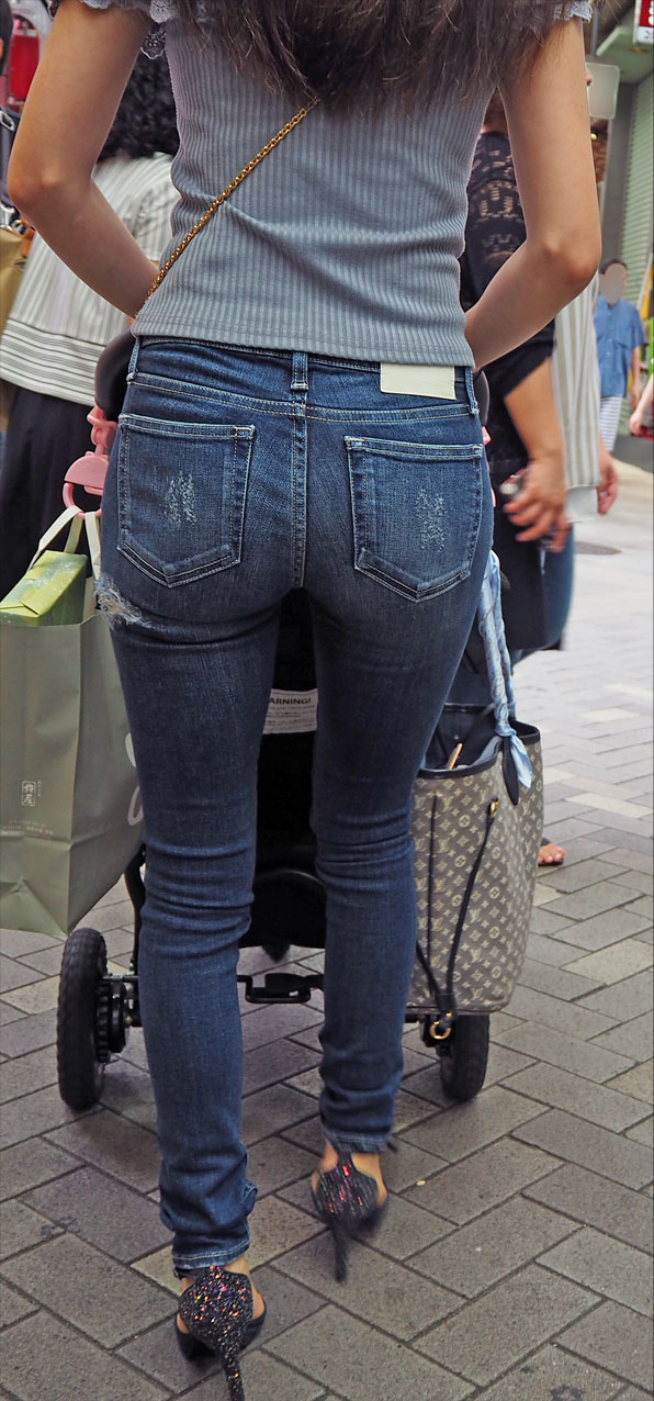 スキニーデニム_デカ尻_街撮り_盗撮_エロ画像13
