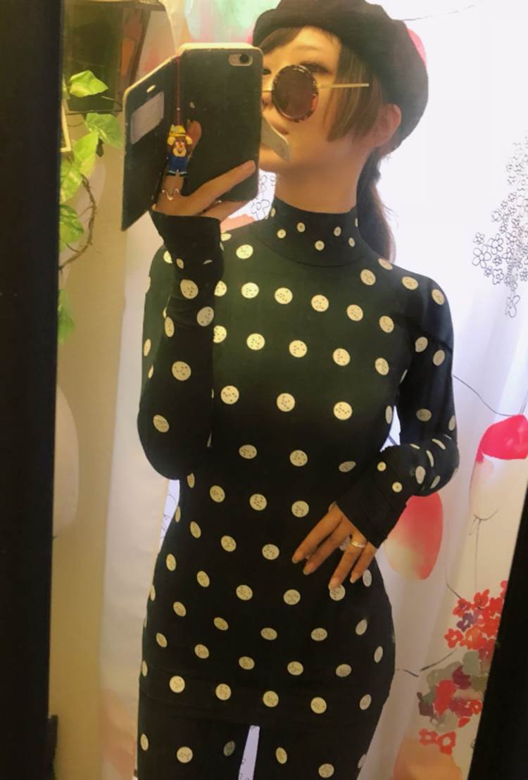 ZOZOスーツ_自撮り_エロ画像10