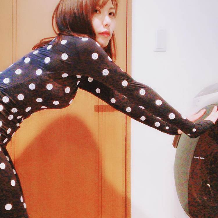 ZOZOスーツ_自撮り_エロ画像06