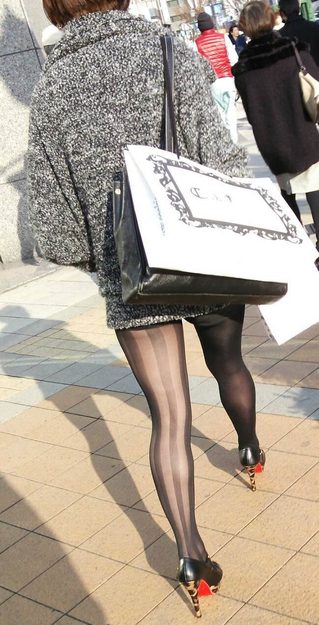 黒パンスト_冬服_素人_街撮り_エロ画像17