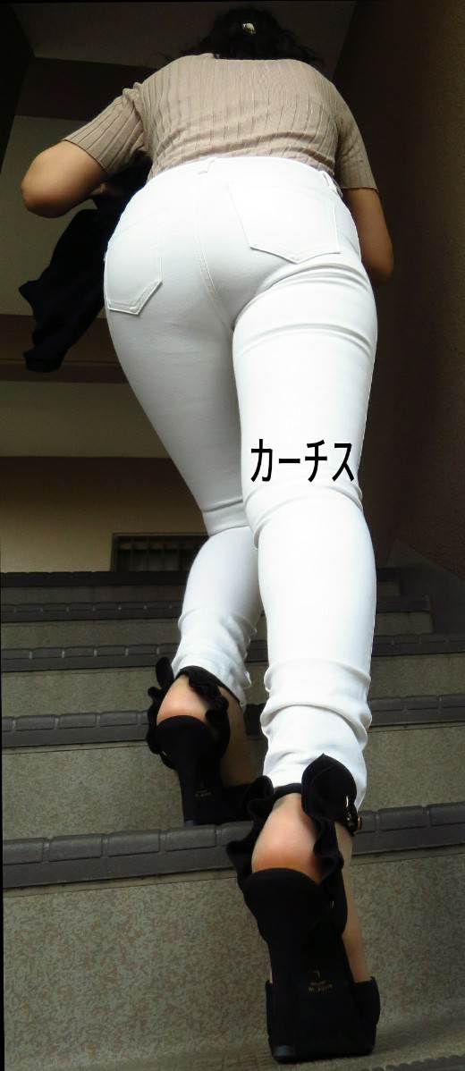 素人_白パンツ_街撮り_盗撮_エロ画像14