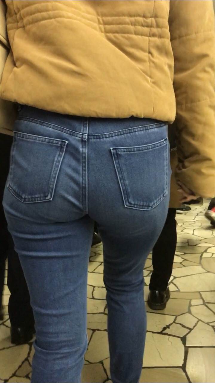 デニム_スキニージーンズ_盗撮_エロ画像15