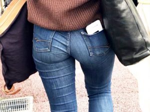 デニム_スキニージーンズ_街撮り盗撮_エロ画像25