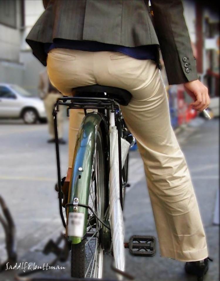 自転車_尻_盗撮_街撮り_エロ画像06