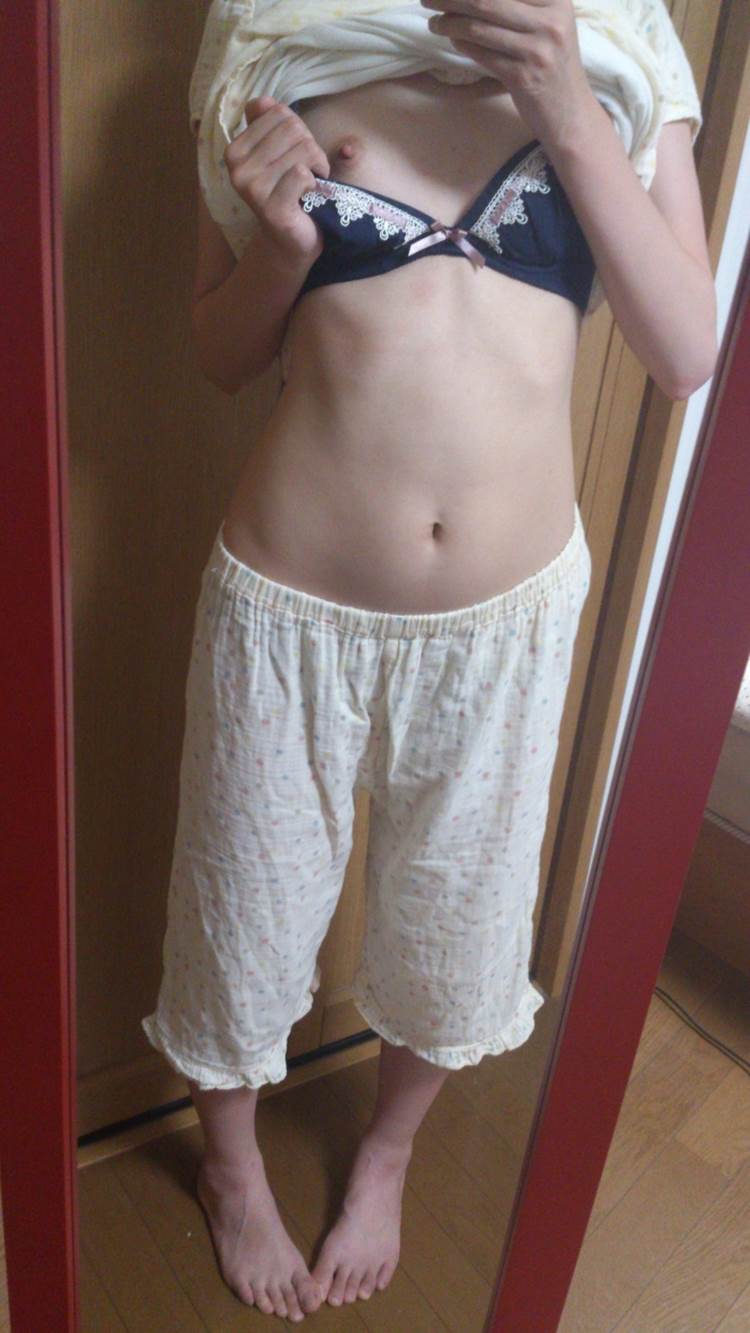 パジャマ_素人_自撮り_エロ画像09