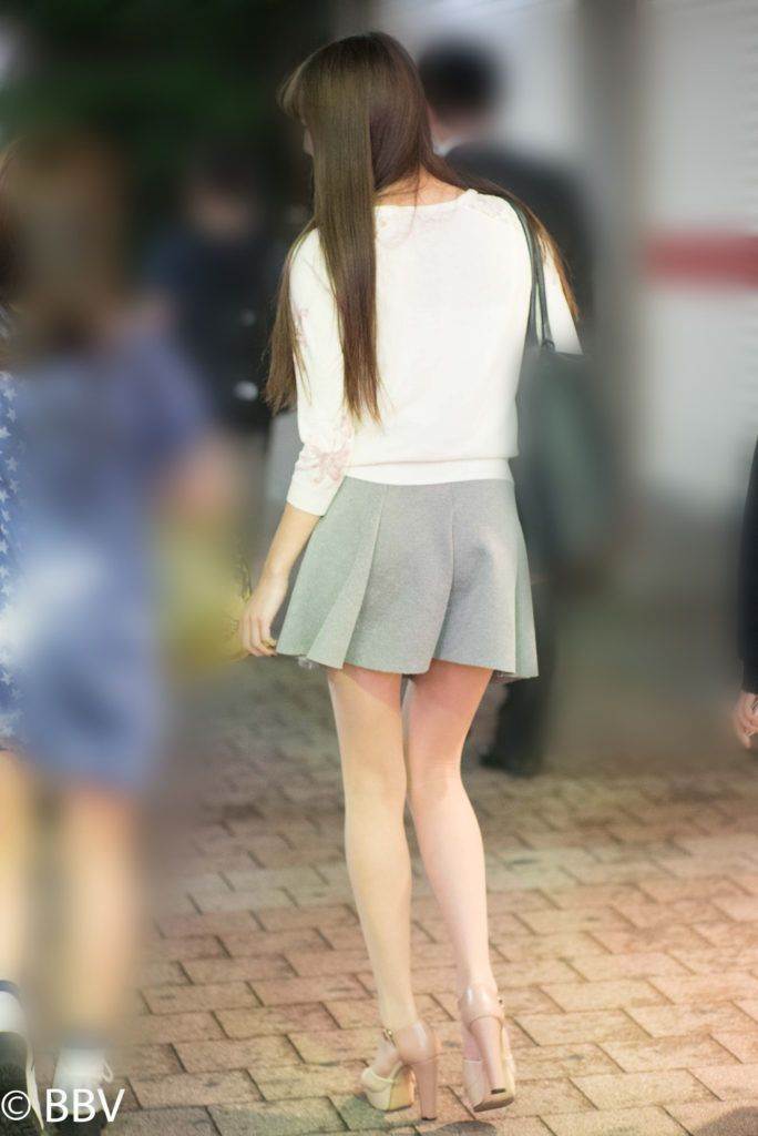 素人_ミニスカート_盗撮_2019年_エロ画像14