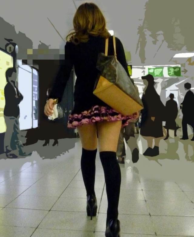 素人_ミニスカート_盗撮_2019年_エロ画像18