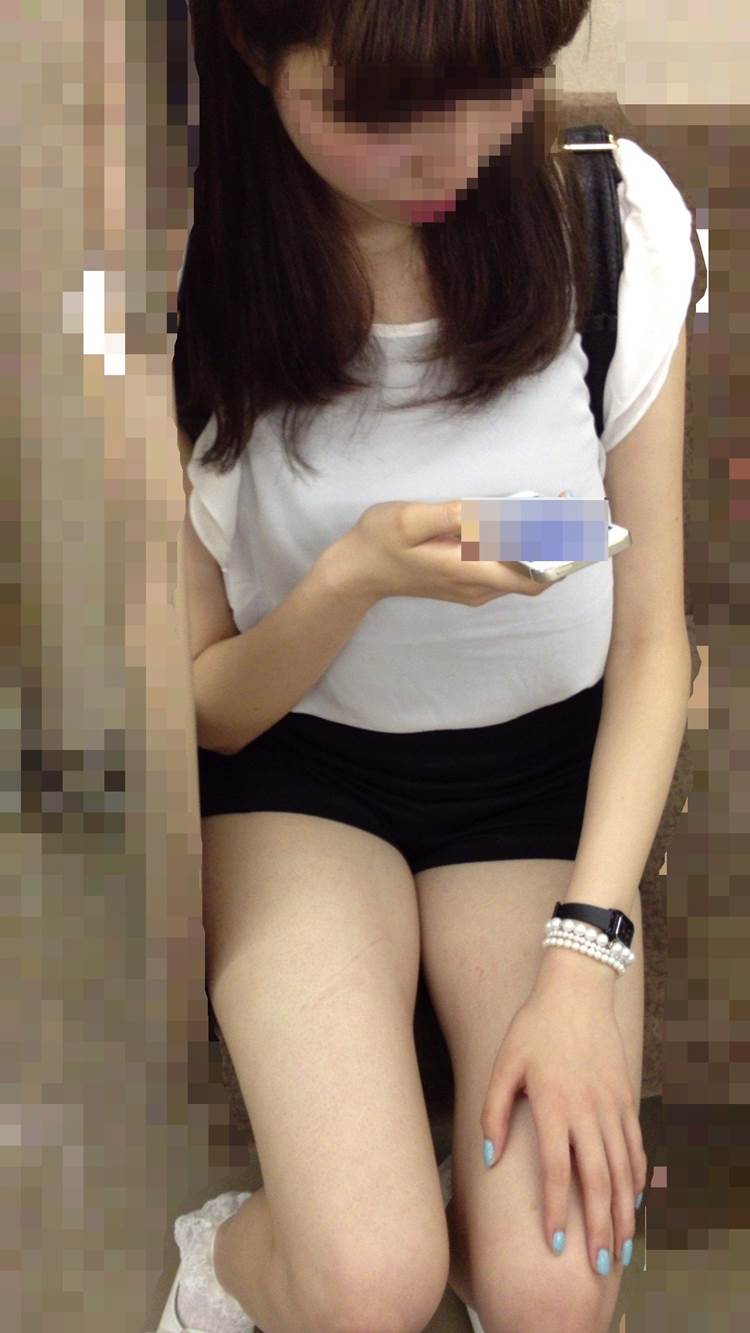 電車_ショーパン_盗撮_エロ画像04