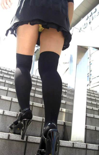 階段_パンチラ_盗撮_エロ画像19